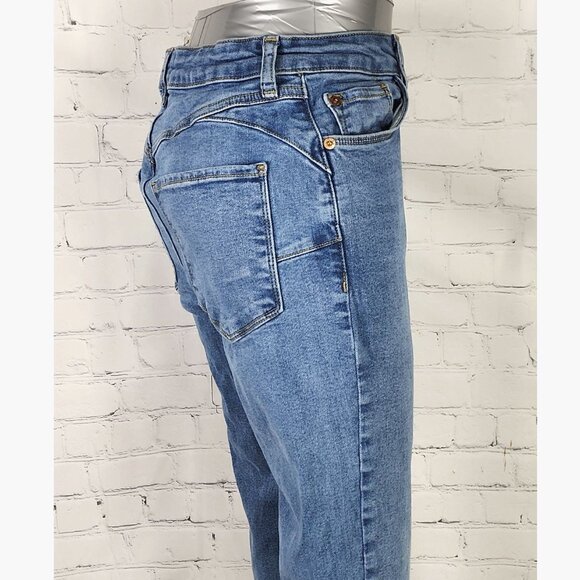 New Look Tall Lift & Shape Skinny Jeans - Picture 2 of 9